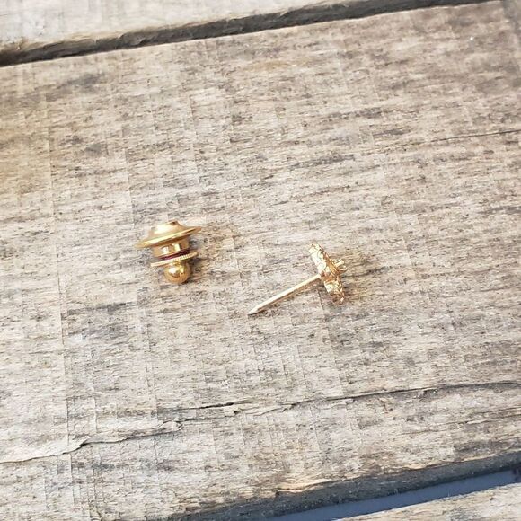 VINTAGE 1950s Farr & Company 14K Diamond Center Heart Clover Tack Pin Valentine - Picture 7 of 11